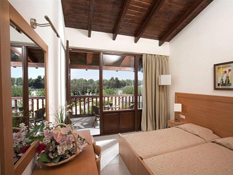Golden Odyssey Hotel 4*